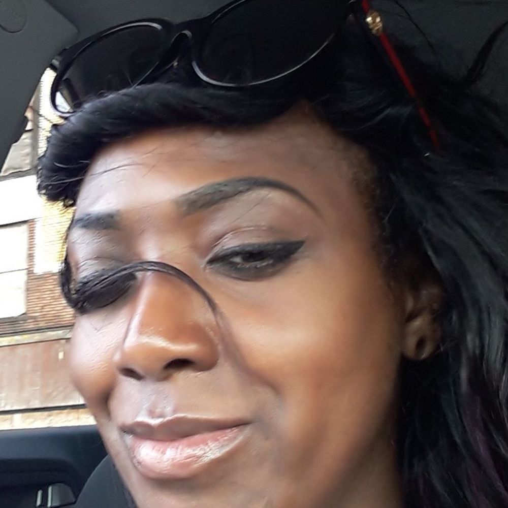 Meet your Posher, Joi